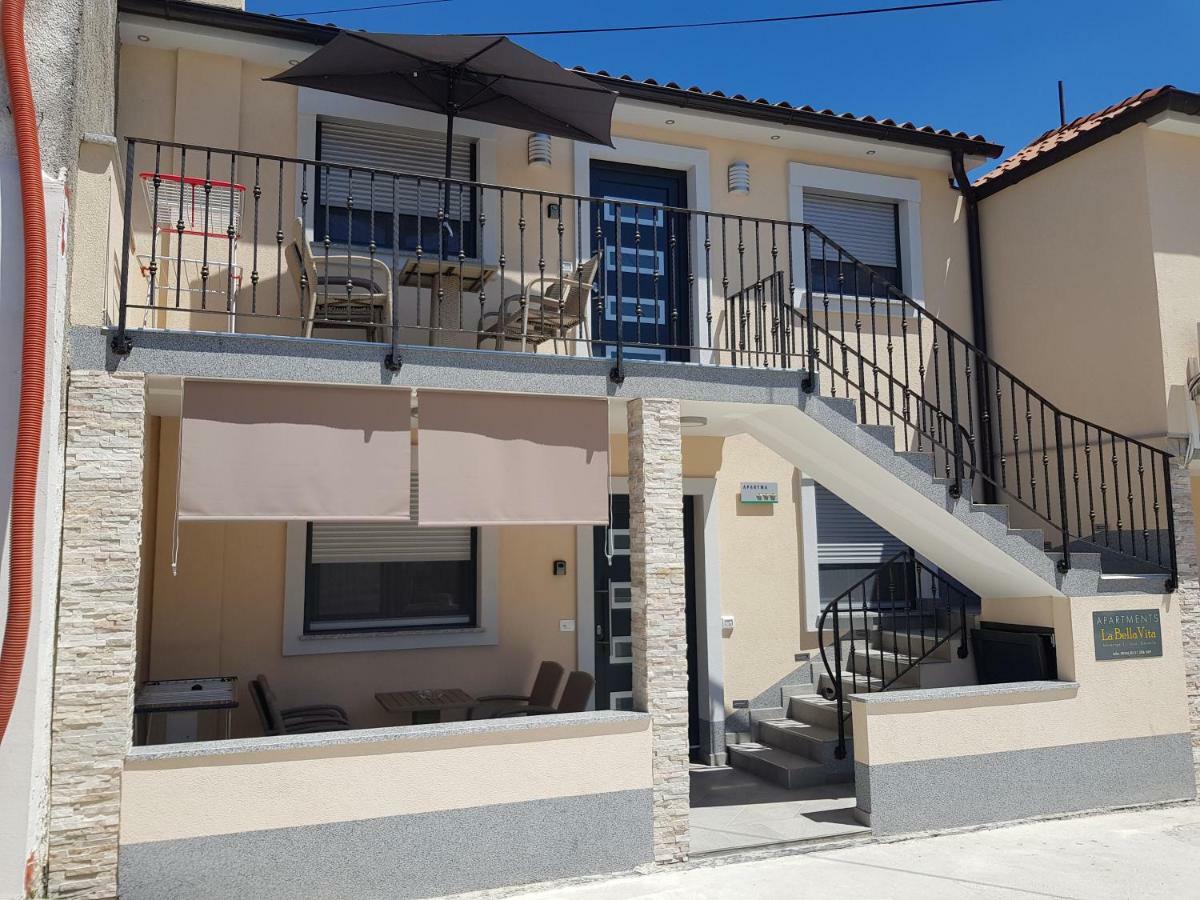 La Bella Vita Marezige Luaran gambar